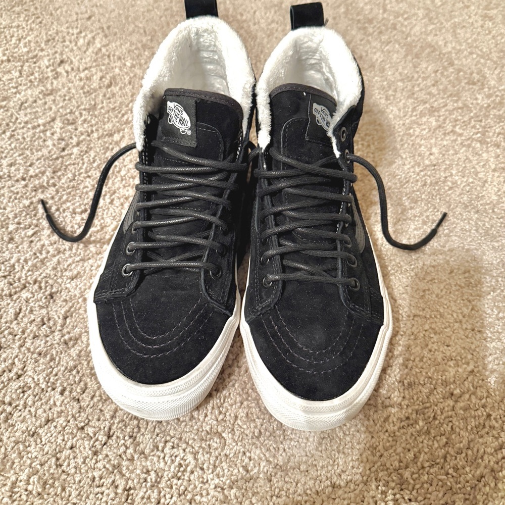 Vans Sk8-Hi MTE high top Suede Sneaker Boots NWOT Mens 7.5/Womens 9.